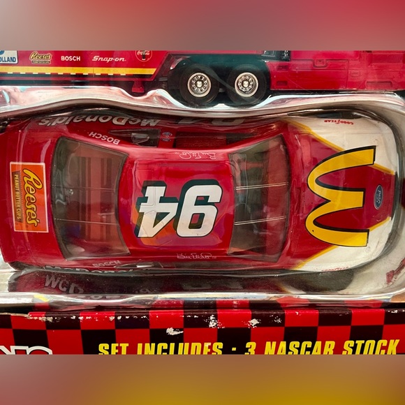 MIB Nascar 1996 McDonalds Racing Team Racing Champions - Picture 2 of 8